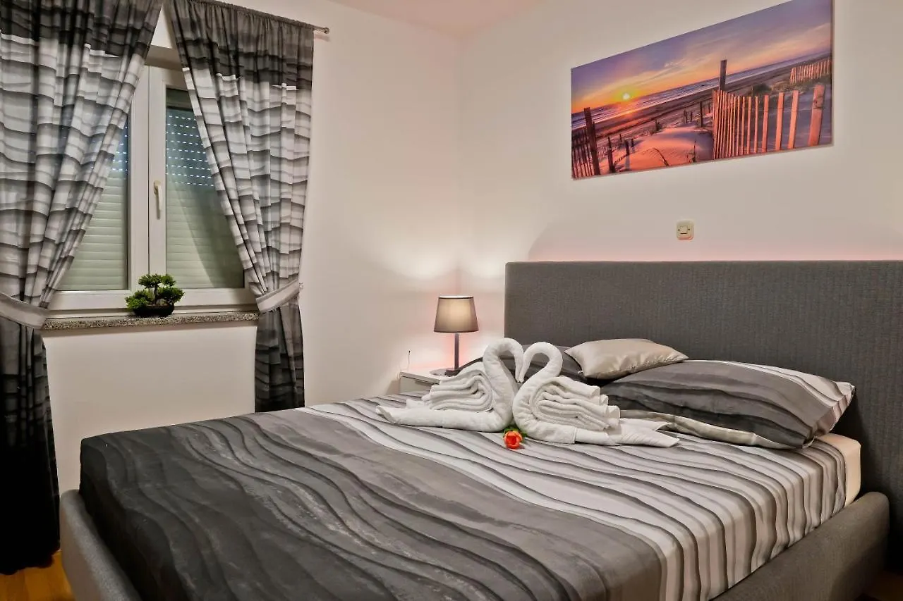 Apartment Suncica Pula