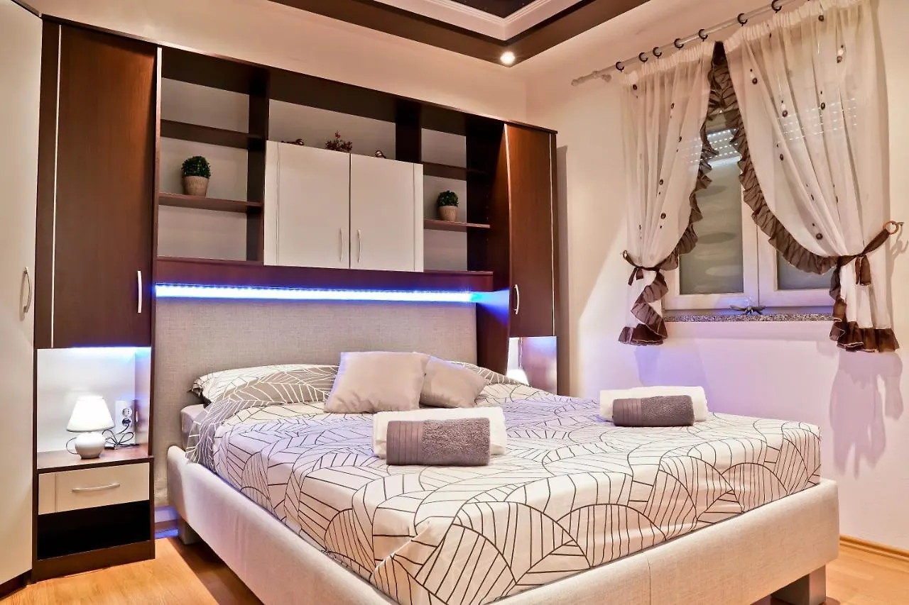 Apartment Suncica Pula